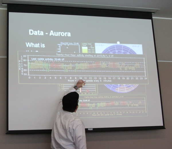 Michael Hirsch describing Powerpoint slide on ISR experiment