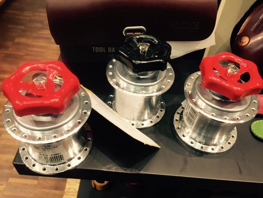 oh my god twitter doesn’t include alt text from images in their API