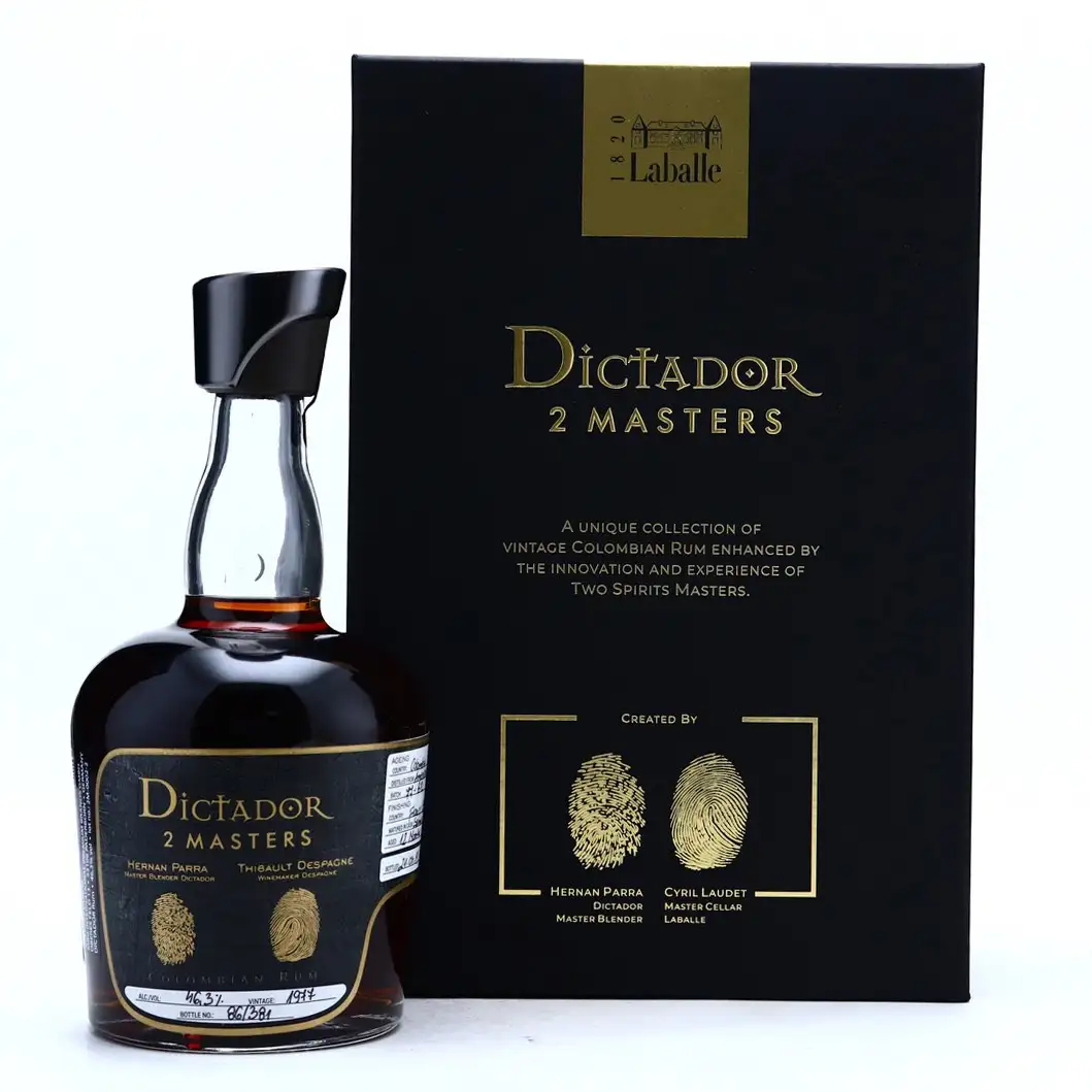 Image of the front of the bottle of the rum Dictador 2 Masters Despagne