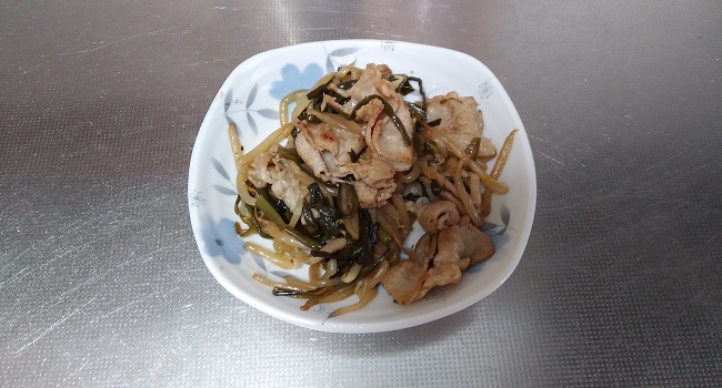 豚肉もやしニラ炒め