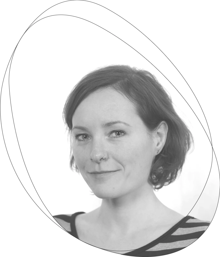 Portrait von Melina Köchling in schwarz-weiß