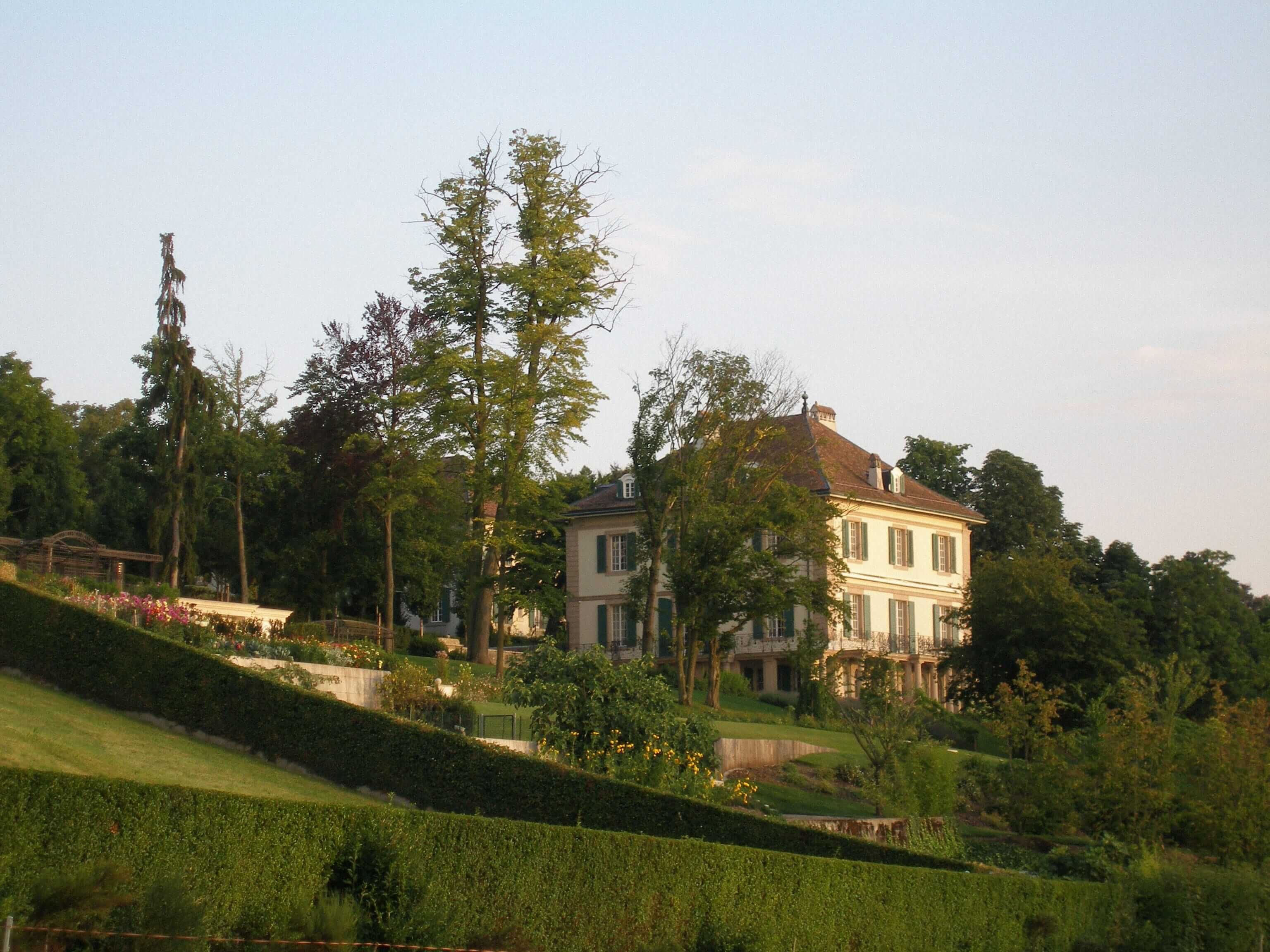 Вилла Диодати у Женевского озера в Швейцарии, где Байрон и супруги Шелли устроили литературное состязание. Фото: wikipedia.org