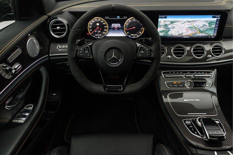 Mercedes-Benz E-Klasse E63s AMG EDITION 1 4Matic 612pk (MAGNO MAT) Panoramadak Distronic Nightpakket Schaalstoelen Burmester Carbon ComandOnline Keyless 20" Parktronic Pdc afbeelding 3