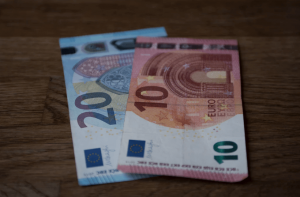DKB Geld einzahlen