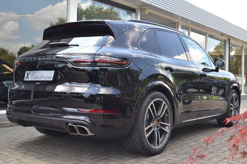 Porsche Cayenne Turbo afbeelding 3