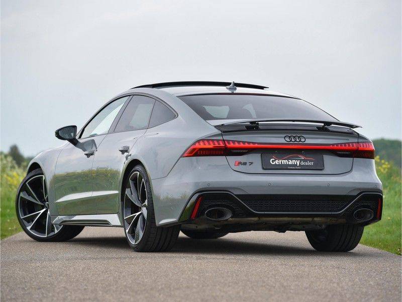 Audi RS7 Sportback 4.0TFSI 600pk Quattro Black Optic Laser-Led Softclose Head-Up Leder-dash RS-Zetels 22-Inch 360Camera afbeelding 8