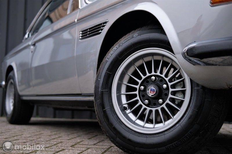 BMW 3.0 CSi coupé | Handgeschakeld | Gerestaureerd afbeelding 11