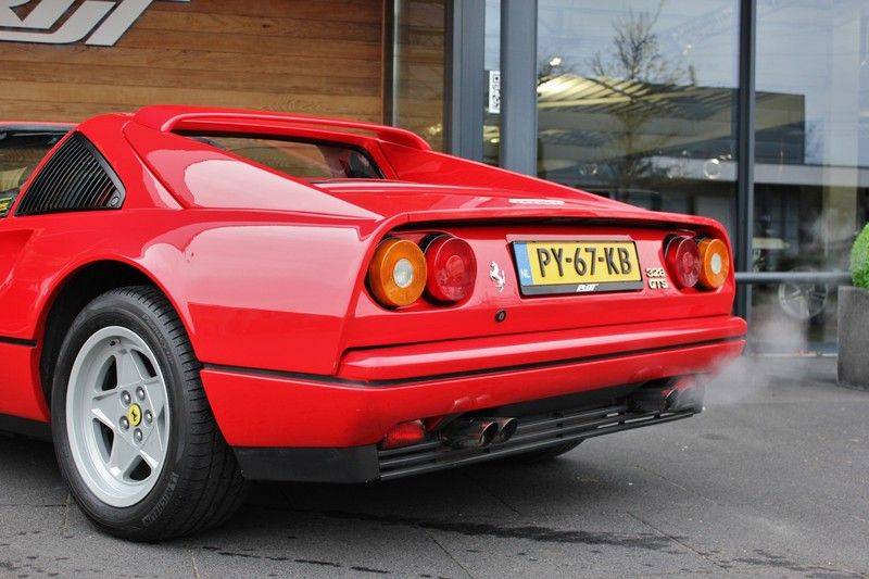 Ferrari 328 GTS Quattrovalvone 3.2 V8 270pk NL Auto afbeelding 4