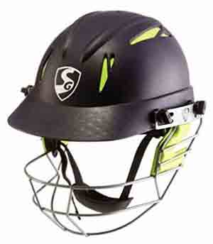 Cricket helmet in small and large size from SG