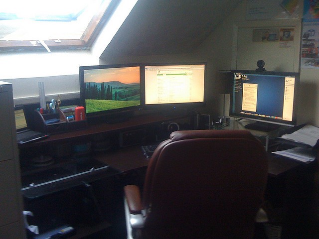 God I miss this desk My old desk