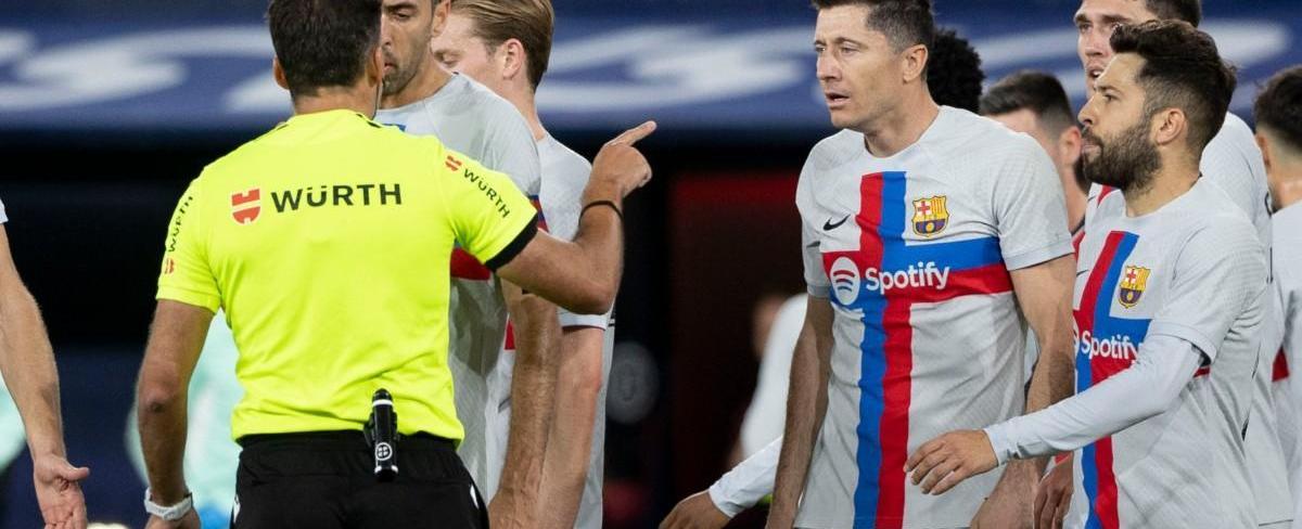 La Liga punished Lewandowski with a 3-match suspension
