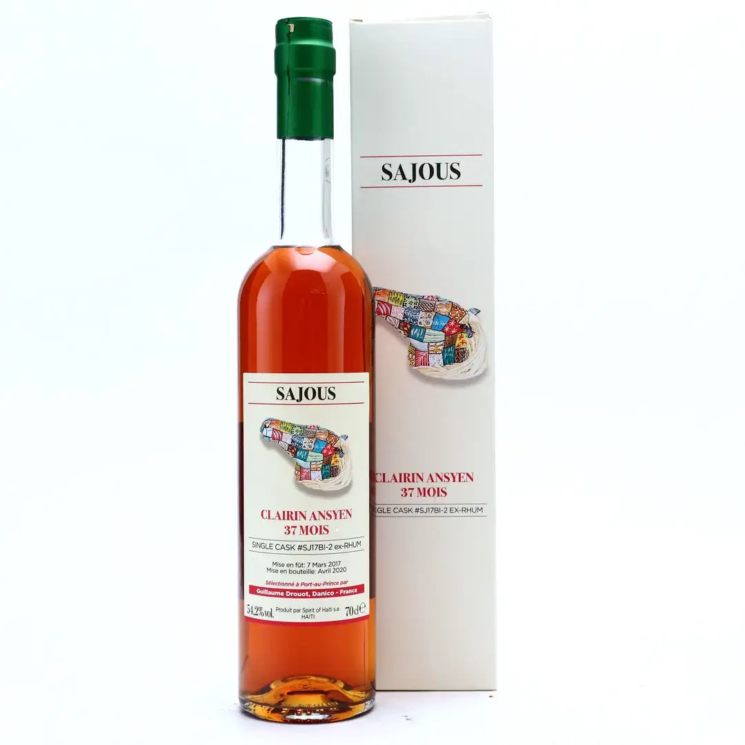Image of the front of the bottle of the rum Clairin Ansyen Sajous 37 mois