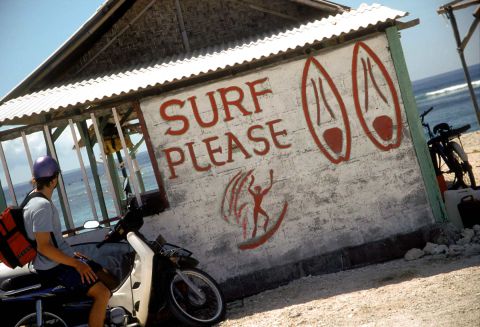 Fumes - Art, Photography, Ideas - 170615_PHOTO_ROKMA_SURF_PLEASE