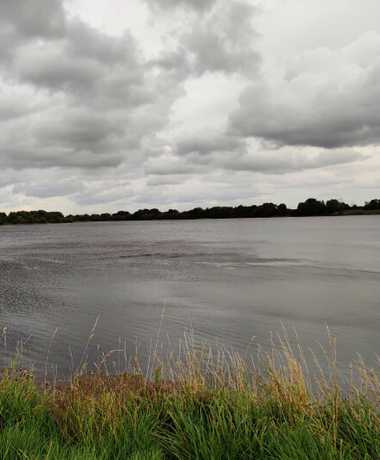 Ardsley Reservoir on a dark overcast day
