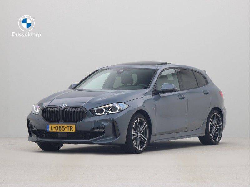 BMW 1 Serie 5-deurs 120i High Executive M-Sport Automaat afbeelding 1