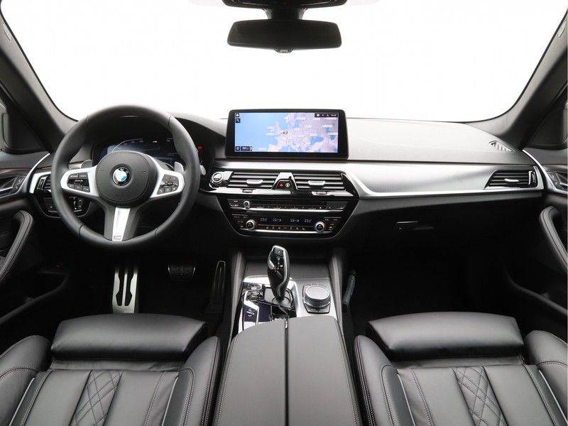 BMW 5 Serie 530i High Executive M-sport afbeelding 13