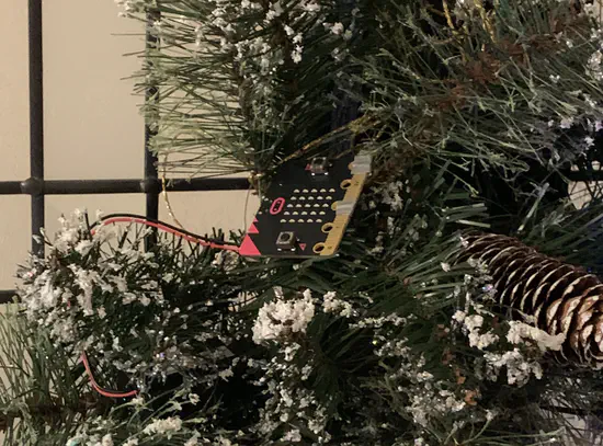 micro:bit Christmas Wreath Lights