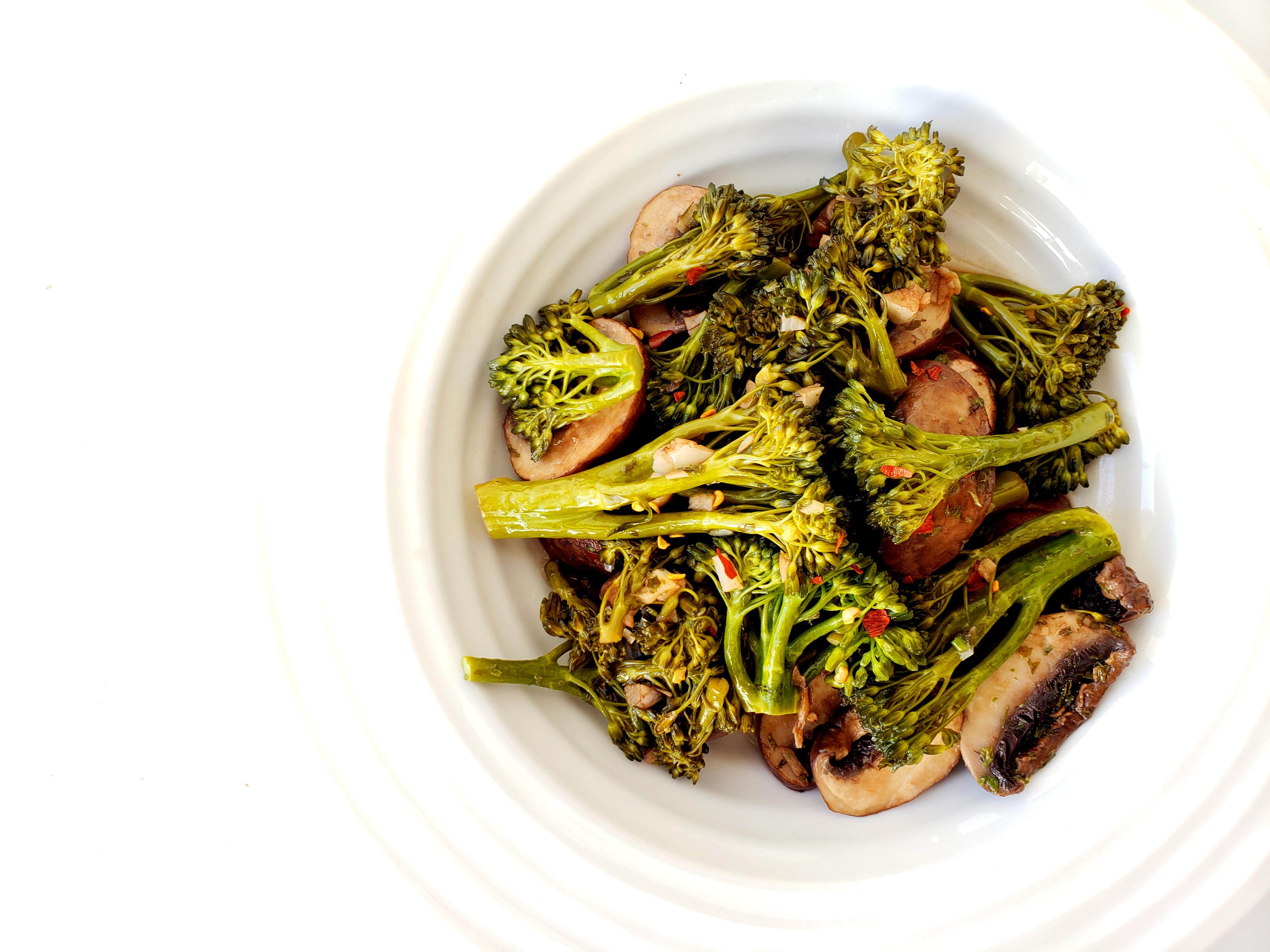 Balsamic Broccolini and Mushrooms