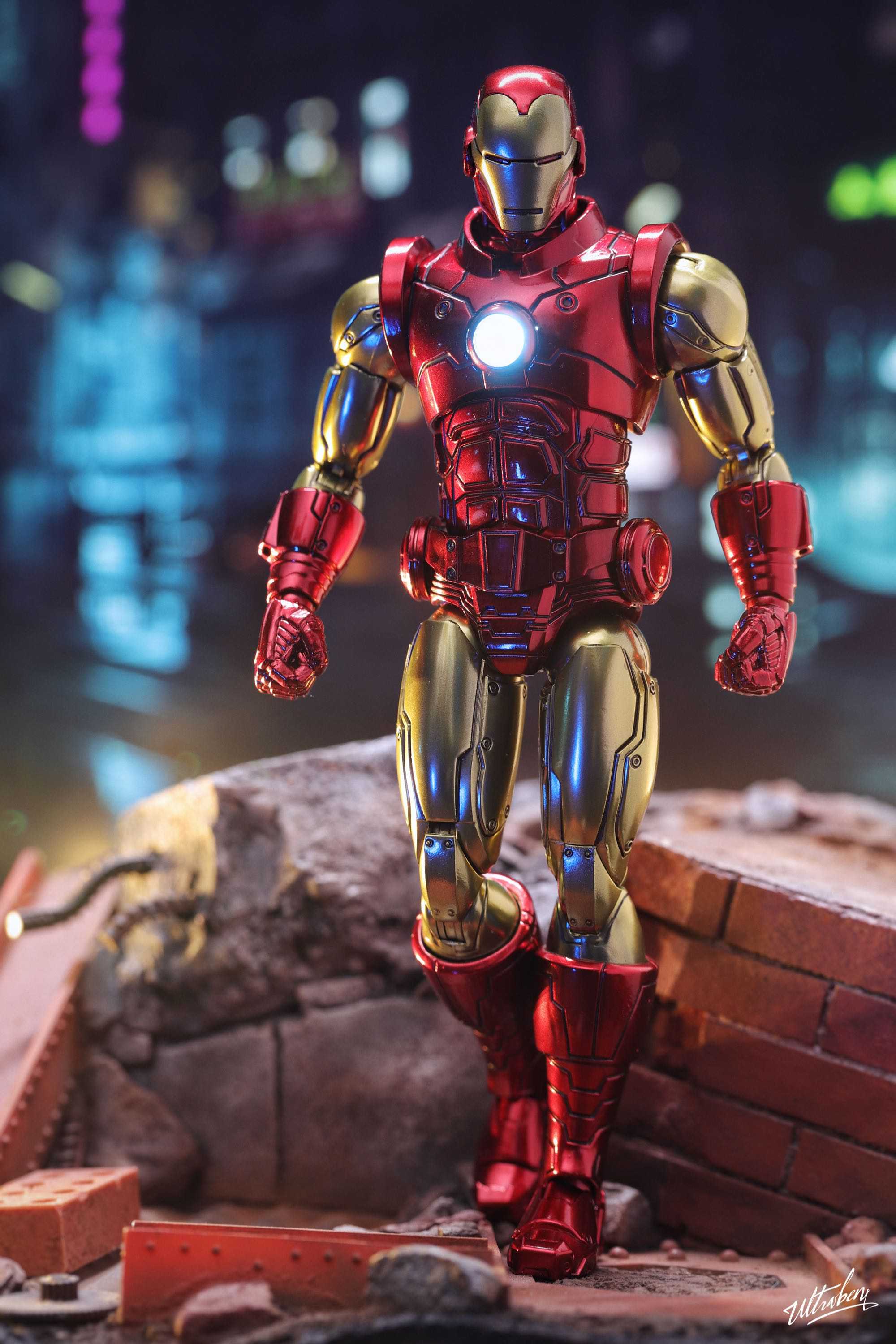 Mezco Iron Man Repaint