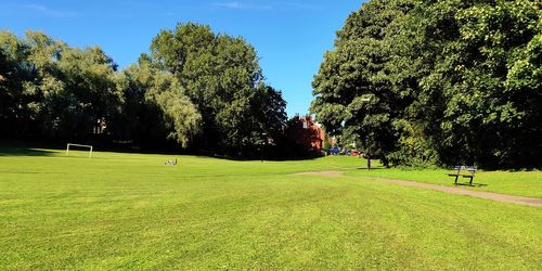 Burley Village Green - Discover Leeds