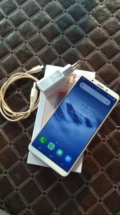 Vivo Y71 Vivo Y71