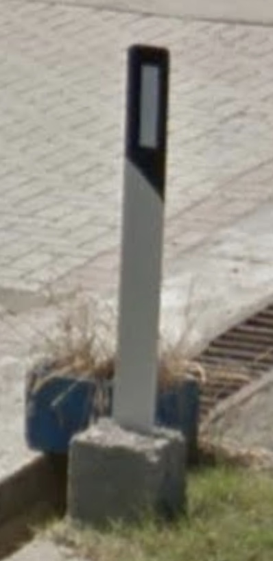 bollard rear