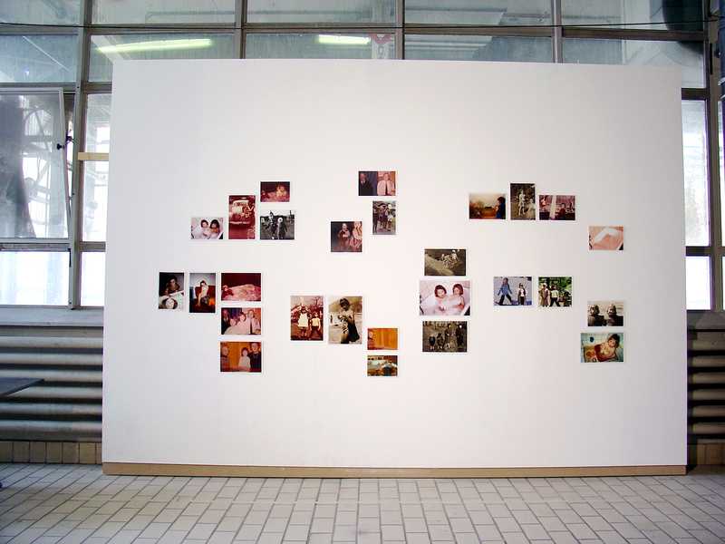 <p>Familienfotografie – Ausstellung Tonareal Zürich 2006</p>
