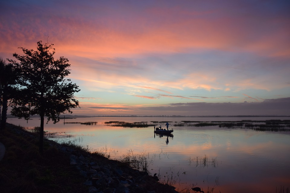 sunset lake fishing picture