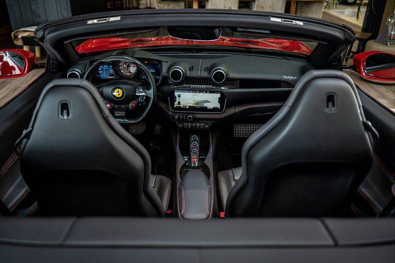 Ferrari Portofino 3.9 V8 HELE | TwoTone Exclusive | Carbon | Passengerdisplay | Memory | Sportstoelen afbeelding 23