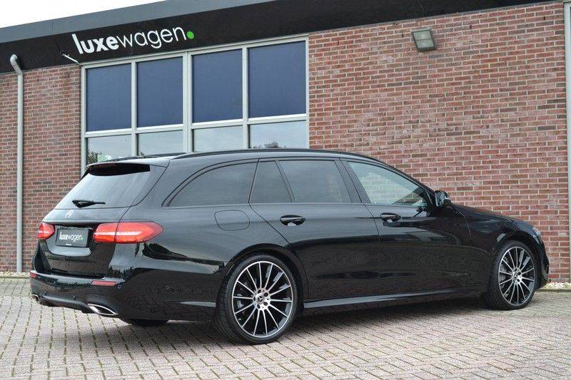 Mercedes-Benz E-Klasse 200 T 184pk AMG-Line El-Dak Night Trekh Widescr Burmester afbeelding 6