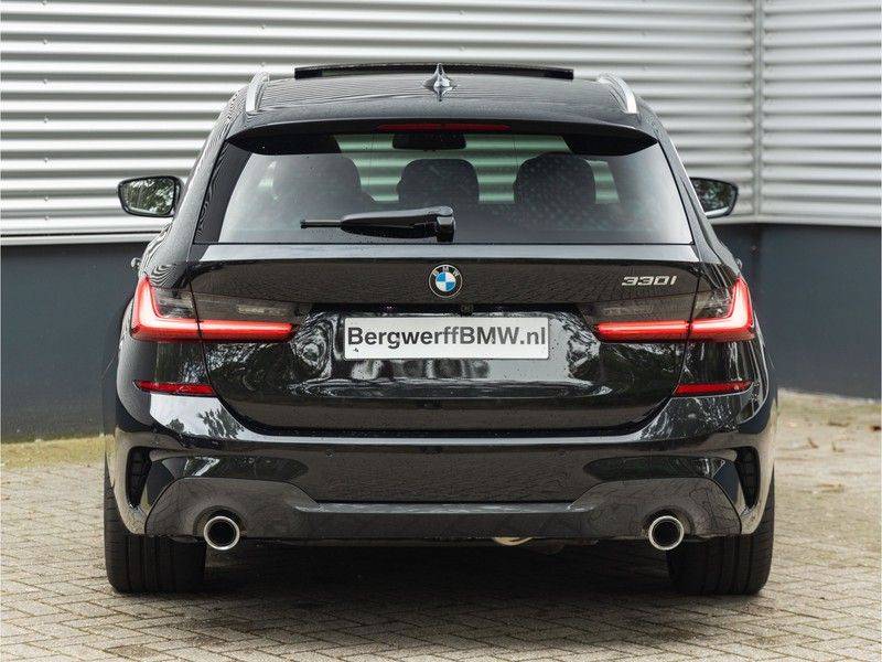 BMW 3 Serie Touring 330i M-Sport - Individual - Memoryzetel - Panorama - Trekhaak afbeelding 6