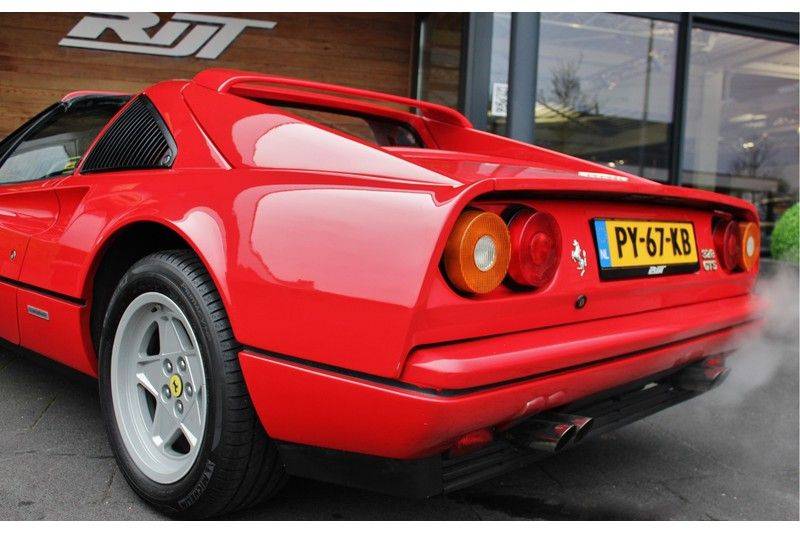 Ferrari 328 GTS Quattrovalvone 3.2 V8 270pk NL Auto afbeelding 6