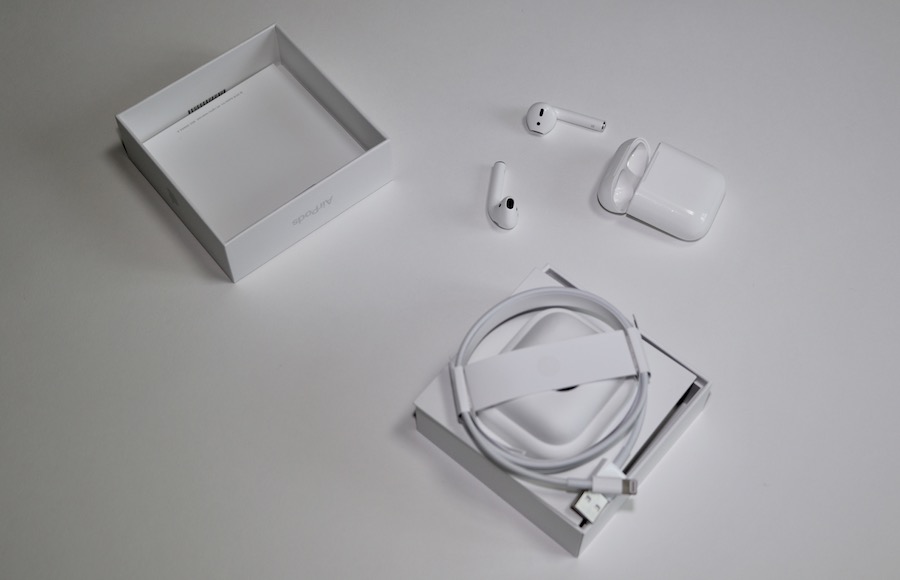 apple-airpods-unboxing