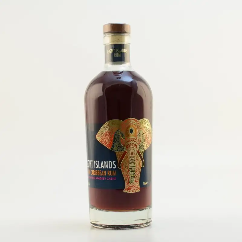 Image of the front of the bottle of the rum Eight Islands Dark Caribbean Rum