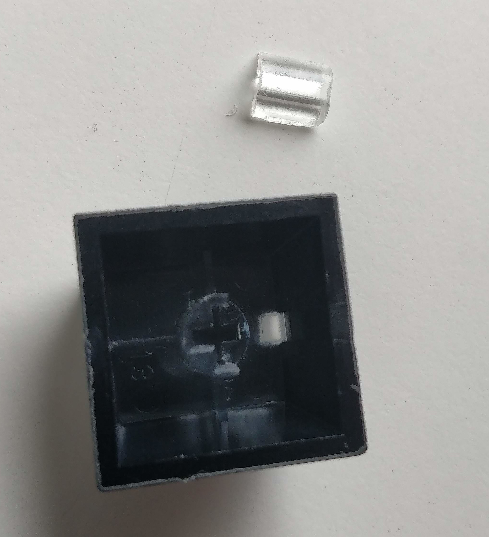 Broken stem of the insert keycap