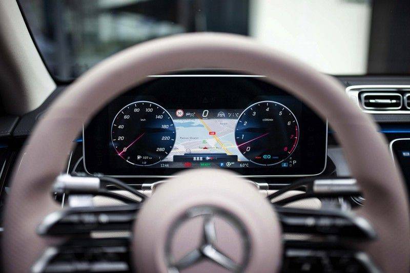 Mercedes-Benz S-Klasse 500 4Matic Lang AMG NP €193.000 *Pano / 3D Burmester / HUD / Distronic / 21" / 3D Display* afbeelding 10