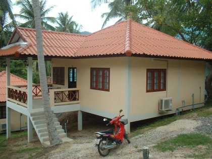 Beachten Sie bitte das erfahren platzierte Moped, es zieht sich wie ein roter Faden durch die schreiBBloga.de!
Vielen Dank für Ihren Besuch und kommen Sie bloß nicht wieder. Es sei denn, Sie bringen ein Geschenk mit. Danke.