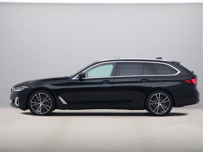 BMW 5 Serie Touring 520i High Executive Luxury Line afbeelding 12