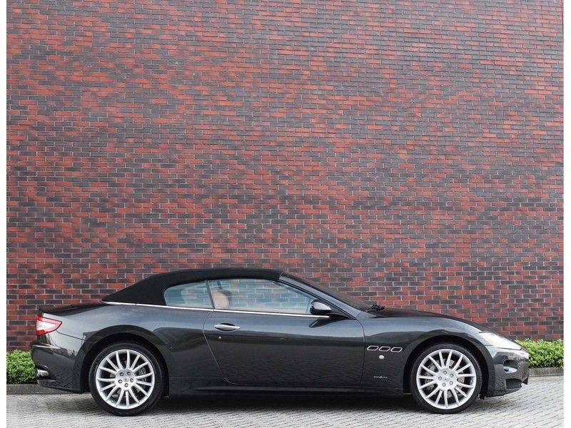 Maserati GranCabrio 4.7S *Grigio Maratta*Bose*Nieuwstaat!* afbeelding 17