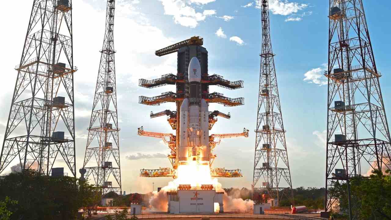 Figure 2: Lansatorul indian GLSV Mk.III (sursa foto: ISRO)