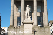 humphry davy statue town centre