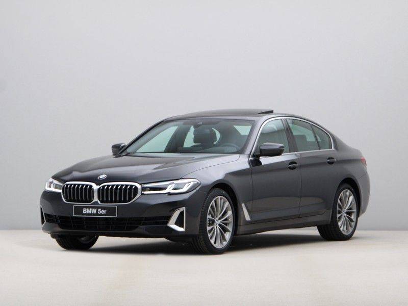 BMW 5 Serie 520i High Exe Luxuryline afbeelding 1