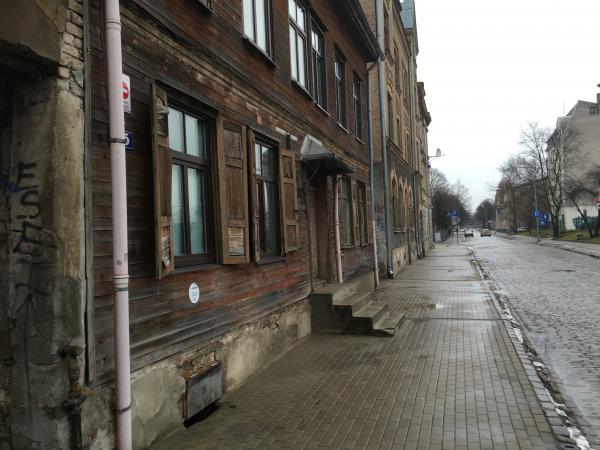 More wooden buildings in Riga