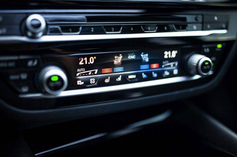 BMW 5 Serie Touring Alpina B5 Bi-Turbo Allrad *Pano / Harman-Kardon / ACC / Massage / HUD / Standverwarming* afbeelding 18