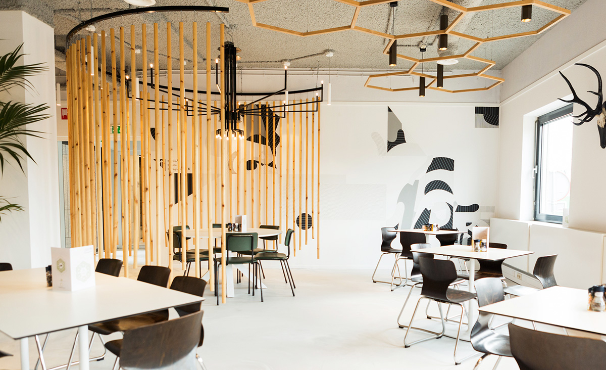 restaurant1_web1.jpg