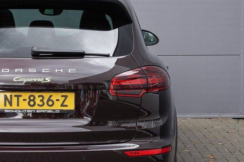 Porsche Cayenne 3.0 S E-Hybrid €45.400,- ex Luchtv. Pano Camera 21" afbeelding 17