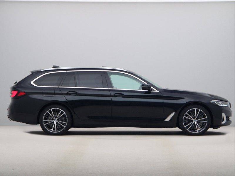 BMW 5 Serie Touring 520i High Executive Luxury Line afbeelding 8