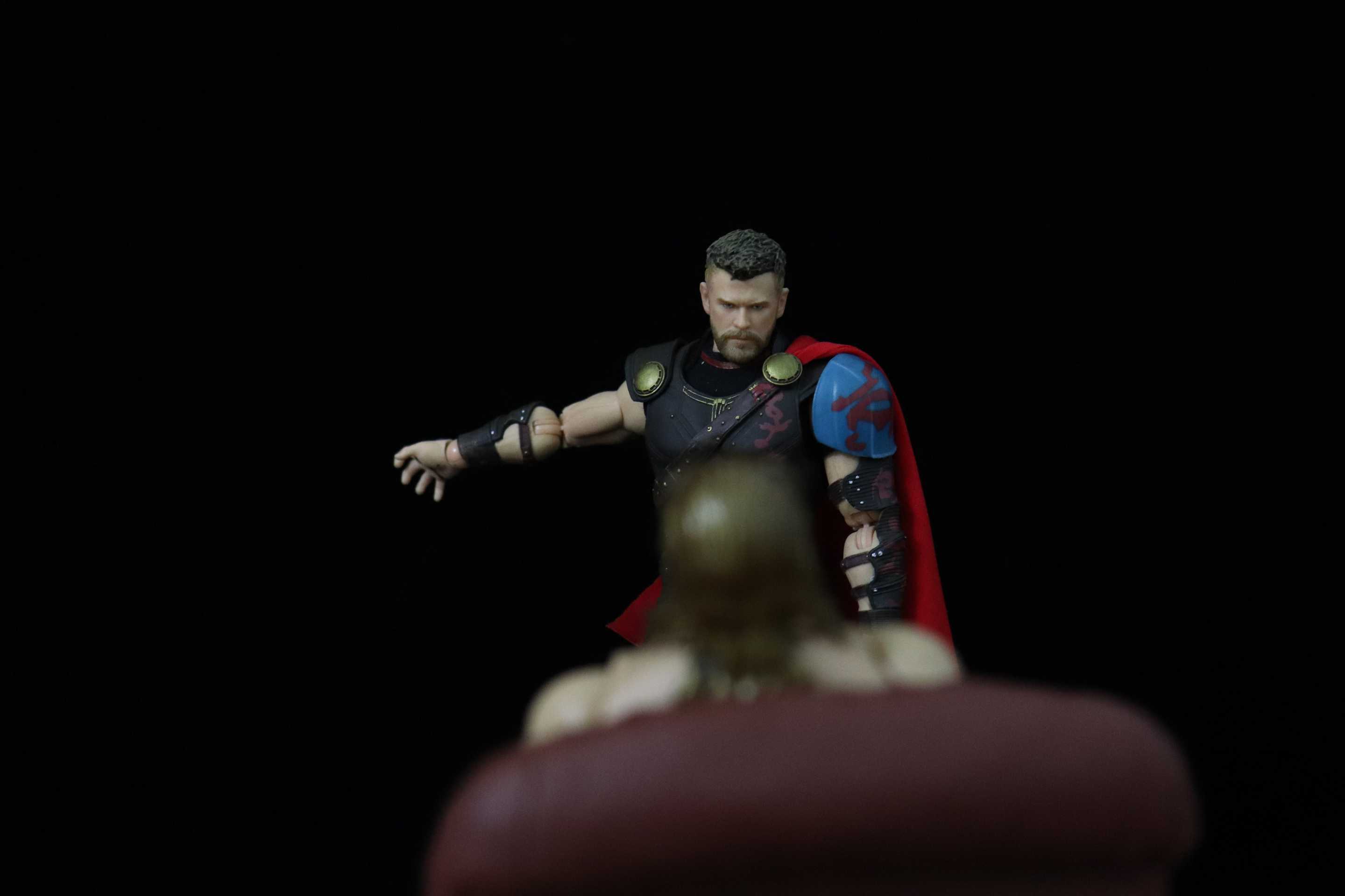 Mezco Thor Collection