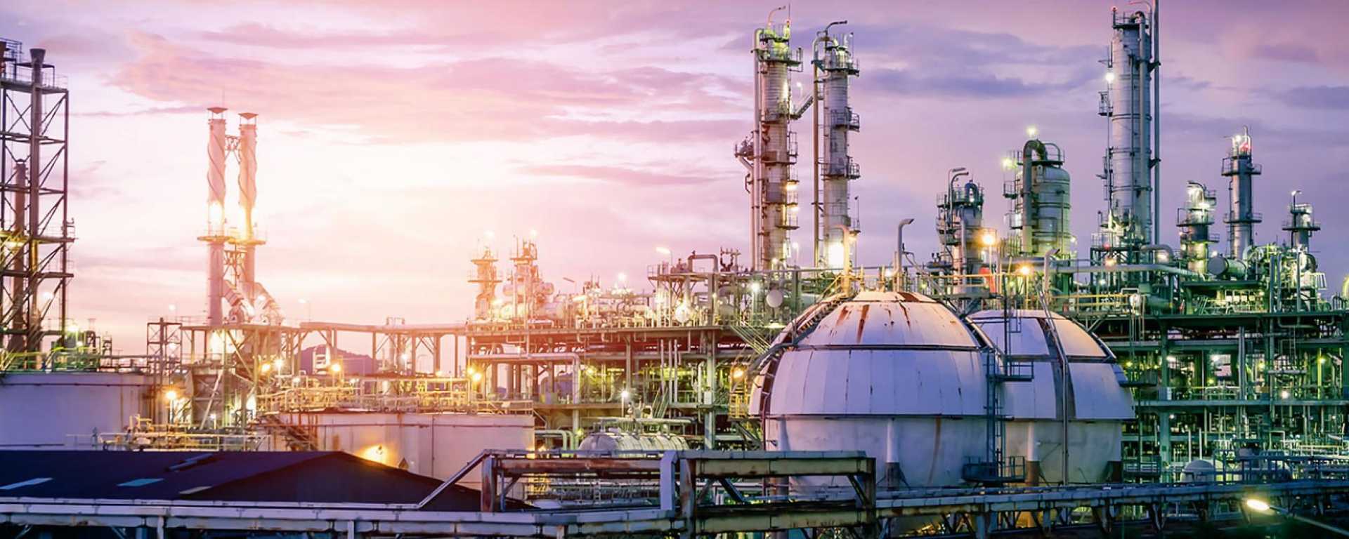 Accruent - Resources - White Papers - Getting Ready for the 2020s: 7 Trends to Watch in Process Manufacturing Data - Hero