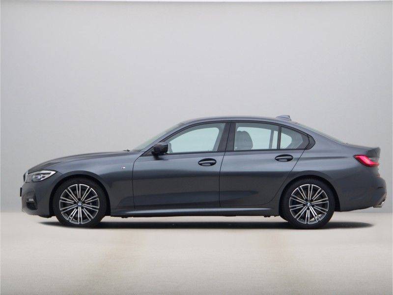 BMW 3 Serie 330i Exe M-Sport afbeelding 12